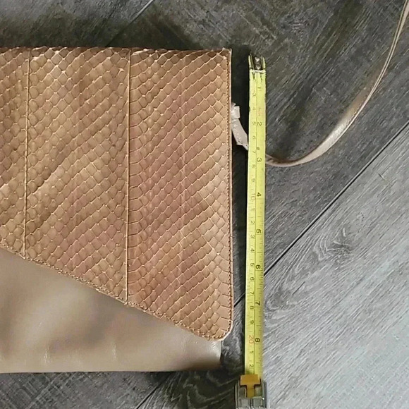 Vintage Coret Snakeskin Purse in Taupe - Picture 12 of 12